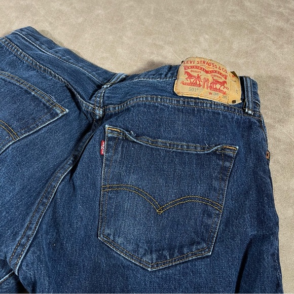Levi’s 501 straight men’s button closure Jeans 36x30 - Picture 7 of 9